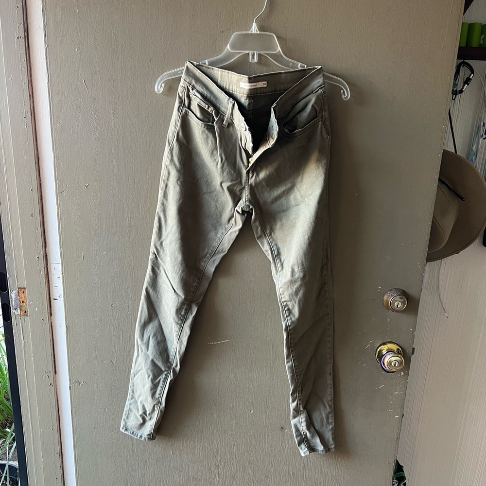 Levi’s super skinny 710